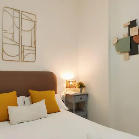 Homeyseville-duplex Con Terraza Santa Cruz 5 Pax, Parking Optional